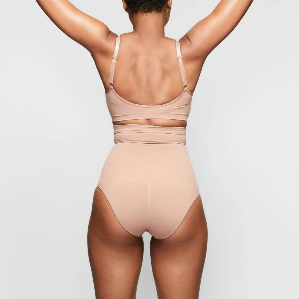 NWOT SKIMS Seamless Sculpting High Waisted Brief Sienna Tan Nude Extra Small XS